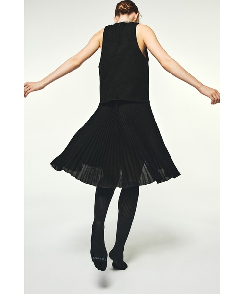 UNQUITTE(アンキュイット)の「【UNQUITTE】elitude socks white アンキュイット 着圧ソックス(ソックス/靴下・レディース・ホワイト/チャコール/ブラック・22-24cm/22-28cm)」の2枚目の写真