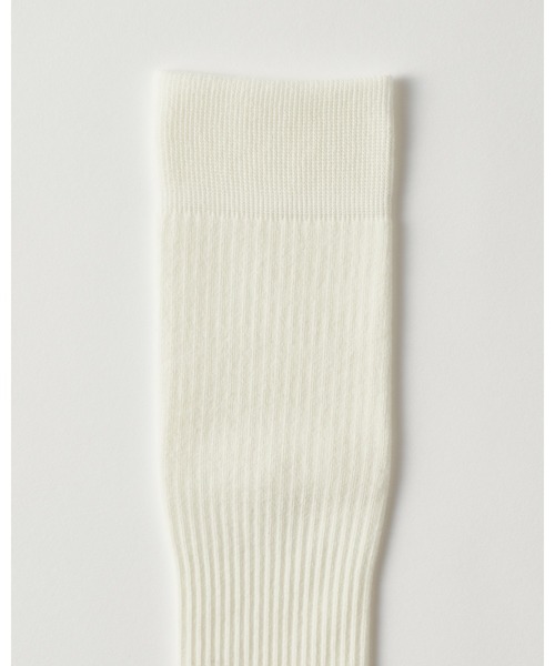 UNQUITTE(アンキュイット)の「【UNQUITTE】elitude socks white アンキュイット 着圧ソックス(ソックス/靴下・レディース・ホワイト/チャコール/ブラック・22-24cm/22-28cm)」の7枚目の写真