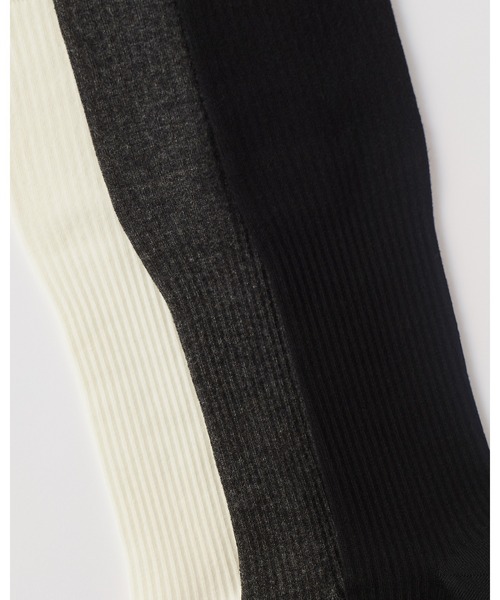 UNQUITTE(アンキュイット)の「【UNQUITTE】elitude socks white アンキュイット 着圧ソックス(ソックス/靴下・レディース・ホワイト/チャコール/ブラック・22-24cm/22-28cm)」の5枚目の写真
