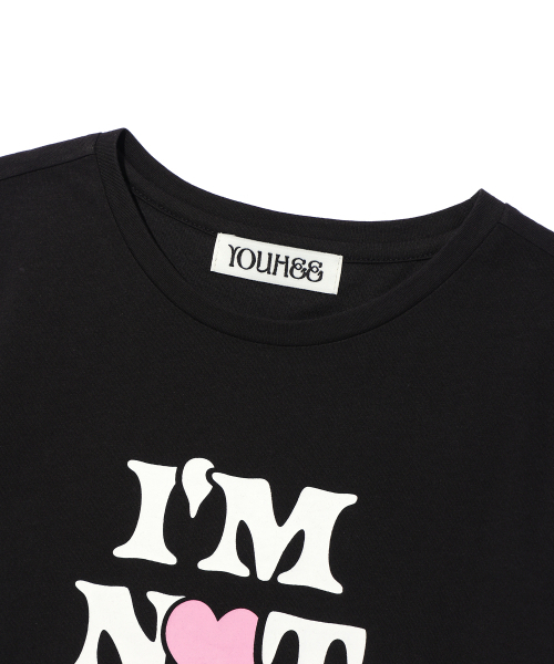 YOUHEE(ユヒ)の「NOT A KID GRAPHIC T-SHIRT BLACK(Tシャツ/カットソー・レディース・その他・FREE)」の6枚目の写真