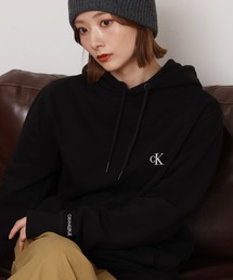 【Calvin Klein JEANS/カルバンクライン ジーンズ】ESSENTIAL REGULAR Fleece Hoodie/ワンポイント刺繍ロゴ プルオーバーパーカー 裏起毛