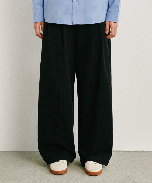 GLW(ジーエルダブリュ)の「ワイドツーピンタックコットンパンツブラック(その他パンツ・レディース・その他・SMALL/MEDIUM/LARGE)」の1枚目の写真