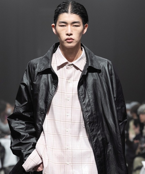 MSML(エムエスエムエル)の「GLOSSY MAX COAT(トレンチコート・メンズ・ブラック・S/M/L/XL)」の5枚目の写真