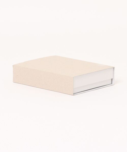 STELLA McCARTNEY（ステラマッカートニー）の「Falabella Bi-Fold Wallet / ファラベラ バイフォールド ウォレット（財布・レディース・クリーム・ONE SIZE）」の5枚目の写真