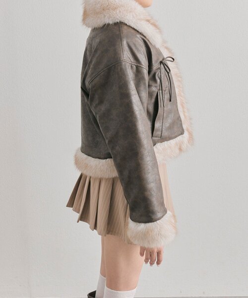 OLIVE des OLIVE（オリーブデオリーブ）の「ファームートンジャケット（ムートンコート・レディース・ダークブラウン/アイボリー・FREE）」の18枚目の写真