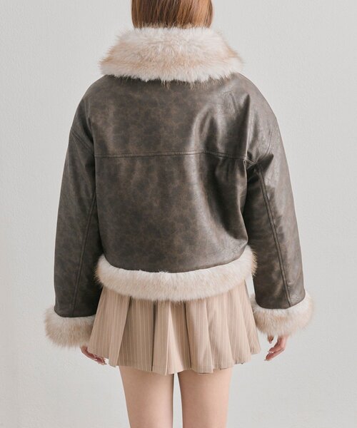 OLIVE des OLIVE（オリーブデオリーブ）の「ファームートンジャケット（ムートンコート・レディース・ダークブラウン/アイボリー・FREE）」の7枚目の写真