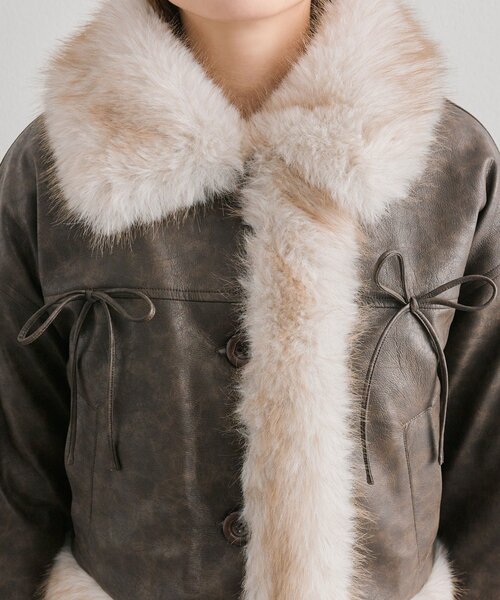 OLIVE des OLIVE（オリーブデオリーブ）の「ファームートンジャケット（ムートンコート・レディース・ダークブラウン/アイボリー・FREE）」の8枚目の写真