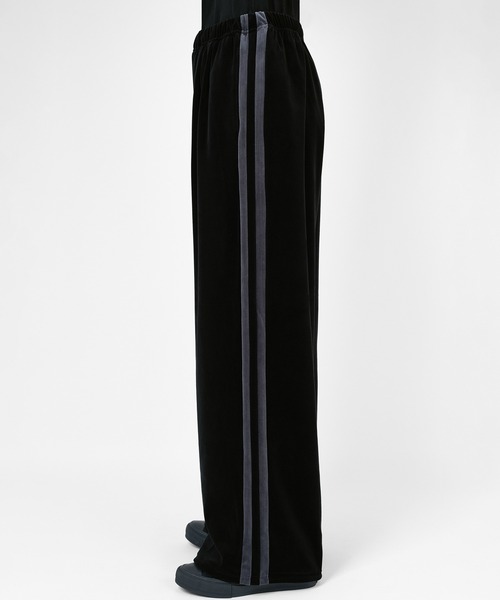 LAD MUSICIAN（ラッドミュージシャン）の「VELOUR TRACK PANTS（スウェットパンツ・メンズ・ブラック・44/42/46）」の3枚目の写真