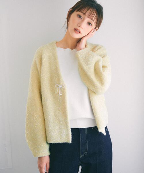 リボンブローチフィルムラメフェザーカーディガン【洗濯機OK