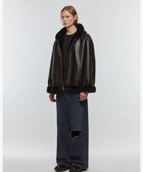 V2（ブイツー）の「V2／8224レザームートンジャケット（ブルゾン・メンズ・ブラック・MEDIUM/LARGE）」の5枚目の写真