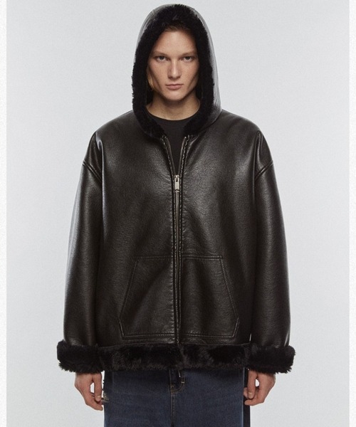 V2（ブイツー）の「V2／8224レザームートンジャケット（ブルゾン・メンズ・ブラック・MEDIUM/LARGE）」の8枚目の写真
