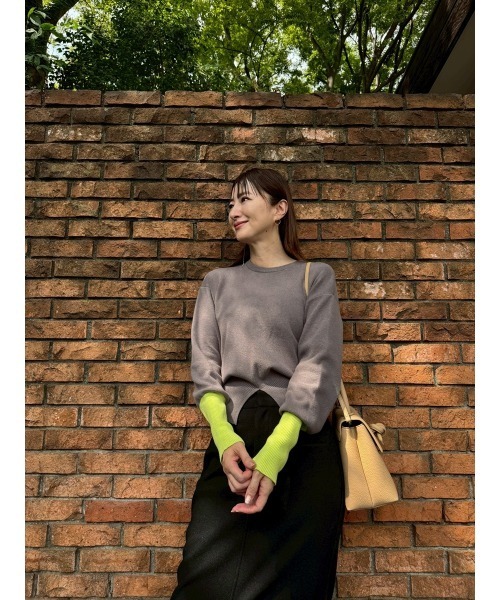Day and Grade(デイアンドグレイド)の「【前田ゆかセレクト】バイカラーフロントスリットプルオーバー / ストレッチ・ニット(ニット/セーター・レディース・グレー系その他・FREE)」の6枚目の写真