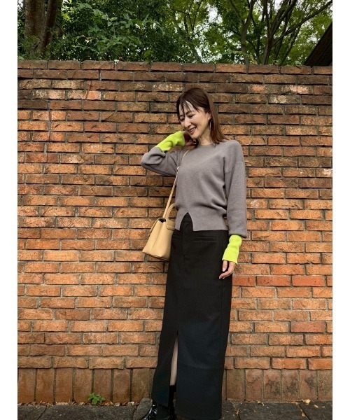 Day and Grade(デイアンドグレイド)の「【前田ゆかセレクト】バイカラーフロントスリットプルオーバー / ストレッチ・ニット(ニット/セーター・レディース・グレー系その他・FREE)」の21枚目の写真