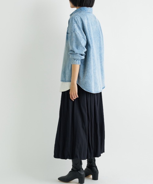 A.D.C.L.（エーディーシーエル）の「ダブルポケット オーバーサイズ デニムシャツ（シャツ/ブラウス・レディース・ブルー/サックスブルー・L/M）」の18枚目の写真