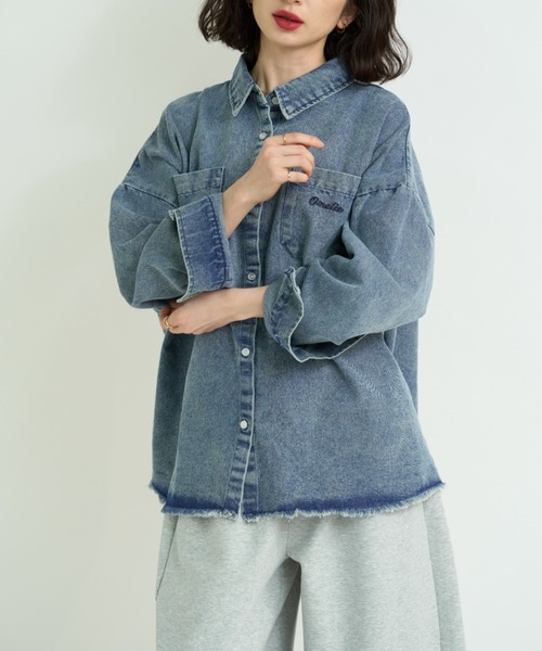 A.D.C.L.(エーディーシーエル)の「ダブルポケット オーバーサイズ デニムシャツ(シャツ/ブラウス・レディース・ブルー/サックスブルー・L/M)」の6枚目の写真