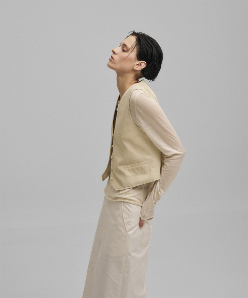 ANOTHER OFFICE WOMEN(アナザー オフィス ウーマン)の「w. Jane Corduroy Vest (Ecru)(ベスト・レディース・その他・36/34)」の2枚目の写真