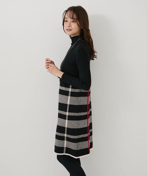 Jayro(ジャイロ)の「チェックドッキングニットワンピース(ワンピース・レディース・ブラック系その他/ベージュ系その他/ブルー系その他・FREE)」の9枚目の写真