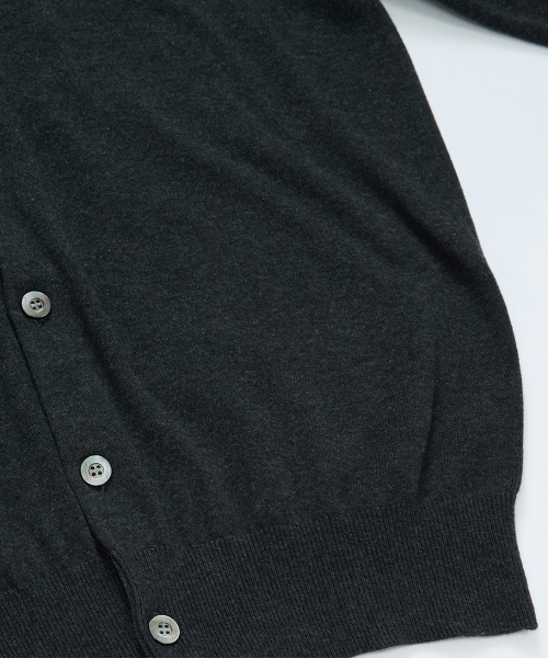 BELLIEF(ベリーフ)の「Essential Cotton Comfort Collar Cardigan (Grey)(カーディガン/ボレロ・メンズ・その他・MEDIUM/LARGE/X-LARGE)」の6枚目の写真