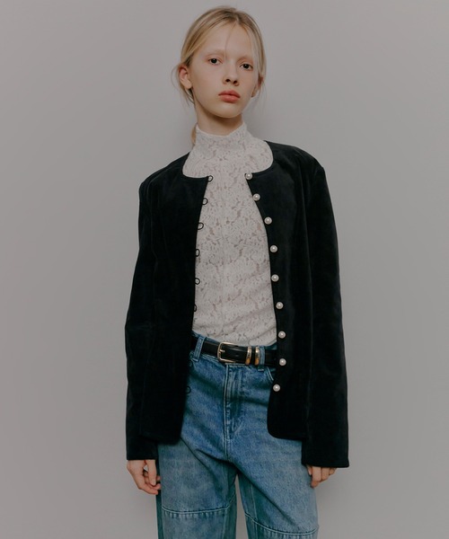 LE CIEL BLEU(ルシェルブルー)の「ベルベットシャツジャケットw/パールボタン / Velvet Shirt Jacket w/Pearl Button(シャツ/ブラウス・レディース・ブラック・38/36)」の1枚目の写真