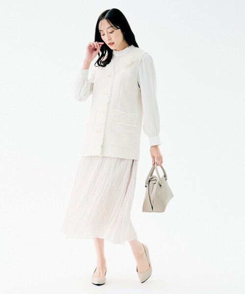 UNTITLED（アンタイトル）の「【セレモニー/定番人気】ハイネックフリル ブラウス（シャツ/ブラウス・レディース・ネイビー/ライトグレー/オフホワイト・00/01/02/03/04/44/46/48/50）」の7枚目の写真