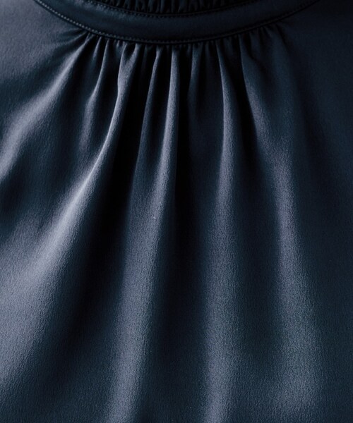 UNTITLED（アンタイトル）の「【セレモニー/定番人気】ハイネックフリル ブラウス（シャツ/ブラウス・レディース・ネイビー/ライトグレー/オフホワイト・00/01/02/03/04/44/46/48/50）」の17枚目の写真