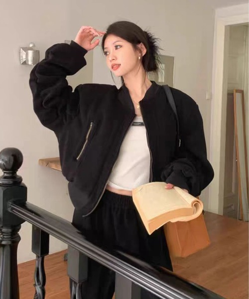 AsheKsha(アシクシャ)の「レトロでゆるやかなシルエットの万能コート(MA-1・レディース・ブラック/オレンジ・M)」の17枚目の写真