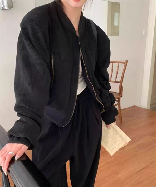 AsheKsha(アシクシャ)の「レトロでゆるやかなシルエットの万能コート(MA-1・レディース・ブラック/オレンジ・M)」の18枚目の写真