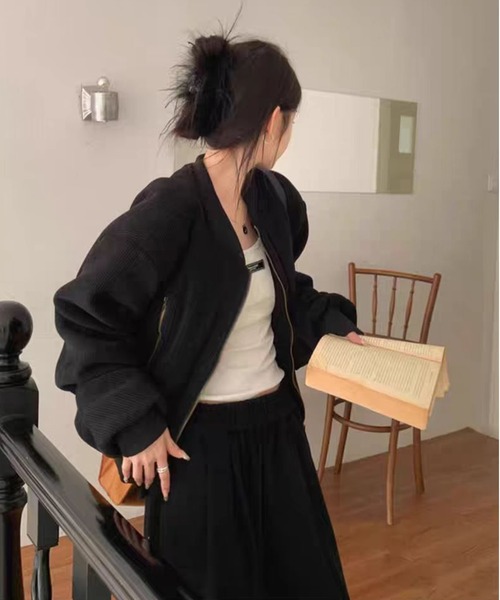 AsheKsha(アシクシャ)の「レトロでゆるやかなシルエットの万能コート(MA-1・レディース・ブラック/オレンジ・M)」の19枚目の写真