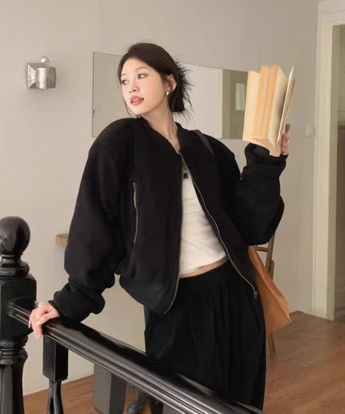 AsheKsha(アシクシャ)の「レトロでゆるやかなシルエットの万能コート(MA-1・レディース・ブラック/オレンジ・M)」の22枚目の写真