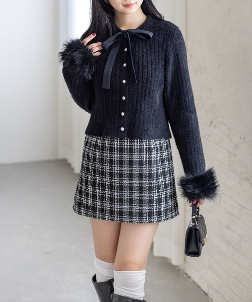 clear（クリア）の「リボン付き袖口ファーニットカーディガン[バレエコア ガーリー]≪AW新作≫（カーディガン/ボレロ・レディース・ブラック/アイボリー・F）」の15枚目の写真