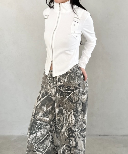 Bamm(バム)の「ダブルジップハーフネッククロップドトップス(Tシャツ/カットソー・レディース・ブラック/カモフラージュ/ホワイト・FREE)」の6枚目の写真