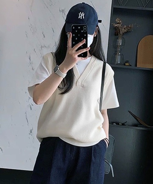 lulufa(ルルファ)の「Vネック ニットベスト / 韓国レイヤード風 シンプル 無地(ベスト・レディース・アイボリー/グレー/ブラック/ネイビー・FREE)」の8枚目の写真