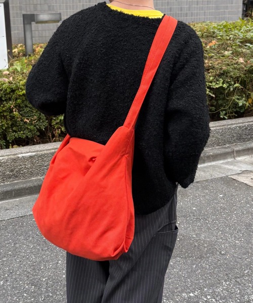 AUREN(オーレン)の「【ユニセックス】ダブルショルダーバッグ(ショルダーバッグ・メンズ・ブラック/グリーン/ホワイト/オレンジ・FREE)」の4枚目の写真