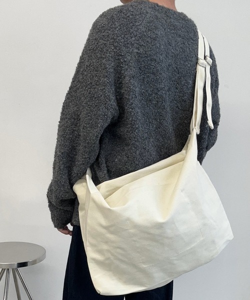 AUREN(オーレン)の「【ユニセックス】ダブルショルダーバッグ(ショルダーバッグ・メンズ・ブラック/グリーン/ホワイト/オレンジ・FREE)」の9枚目の写真