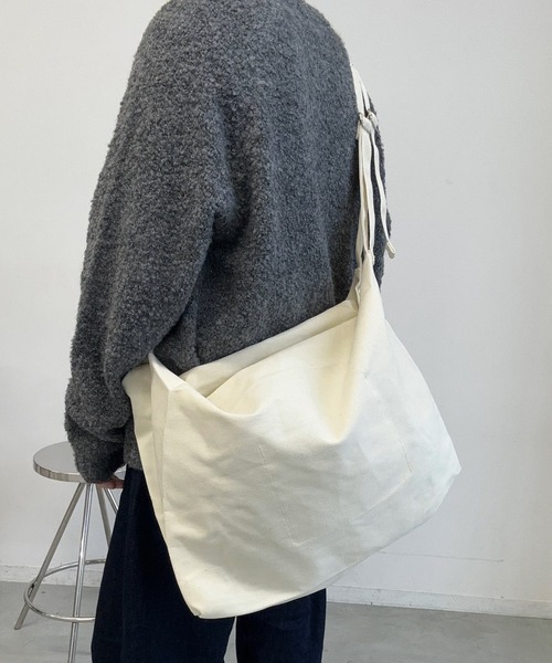 AUREN(オーレン)の「【ユニセックス】ダブルショルダーバッグ(ショルダーバッグ・メンズ・ブラック/グリーン/ホワイト/オレンジ・FREE)」の10枚目の写真