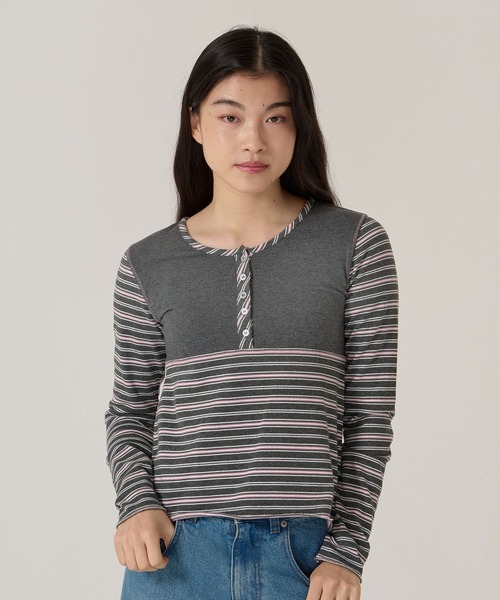 TINA:JOJUN(ティーナジョジュン)の「ペプラム ボーダー ドッキング カットソー TINA:JOJUN(Tシャツ/カットソー・レディース・グレー/バーガンディー・M)」の3枚目の写真