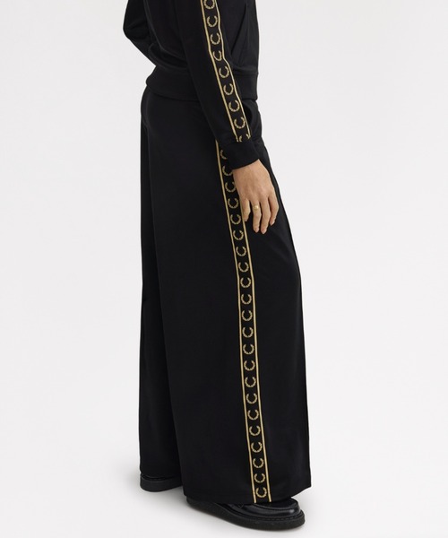 FRED PERRY（フレッドペリー）の「Taped Track Pants／テープトラックパンツ（その他パンツ・レディース・ブラック・8/10）」の18枚目の写真