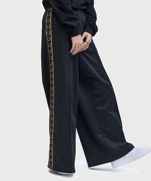 FRED PERRY（フレッドペリー）の「Taped Track Pants／テープトラックパンツ（その他パンツ・レディース・ブラック・8/10）」の13枚目の写真