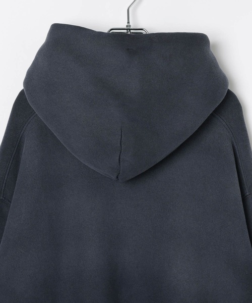 BAYFLOW（ベイフロー）の「HUG FITスウェットフーディー（パーカー・メンズ・チャコール/ピンク・MEDIUM/LARGE）」の11枚目の写真