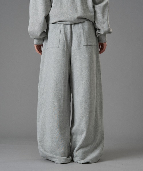 ONCILY(オンシェリー)の「HEART LOGO WIDE SWEATPANTS / ハートロゴワイドスウェットパンツ(スウェットパンツ・メンズ・ブラック系その他/杢グレー/ブラック/ブラウン/ネイビー・X-SMALL/SMALL/MEDIUM/LARGE)」の22枚目の写真