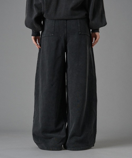 ONCILY(オンシェリー)の「HEART LOGO WIDE SWEATPANTS / ハートロゴワイドスウェットパンツ(スウェットパンツ・メンズ・ブラック系その他/杢グレー/ブラック/ブラウン/ネイビー・X-SMALL/SMALL/MEDIUM/LARGE)」の10枚目の写真
