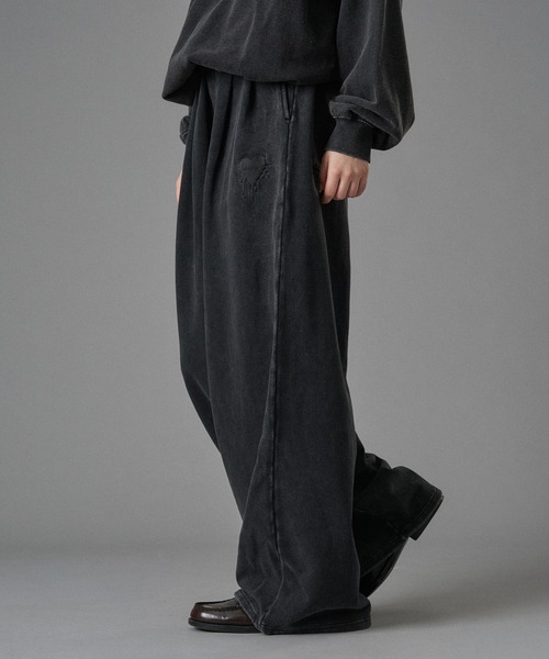 HEART LOGO WIDE SWEATPANTS / ハートロゴワイドスウェットパンツ