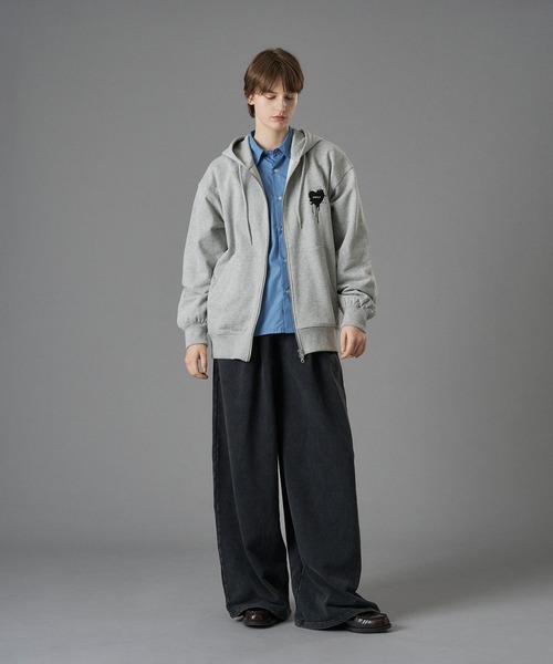 ONCILY(オンシェリー)の「HEART LOGO WIDE SWEATPANTS / ハートロゴワイドスウェットパンツ(スウェットパンツ・メンズ・ブラック系その他/杢グレー/ブラック/ブラウン/ネイビー・X-SMALL/SMALL/MEDIUM/LARGE)」の17枚目の写真