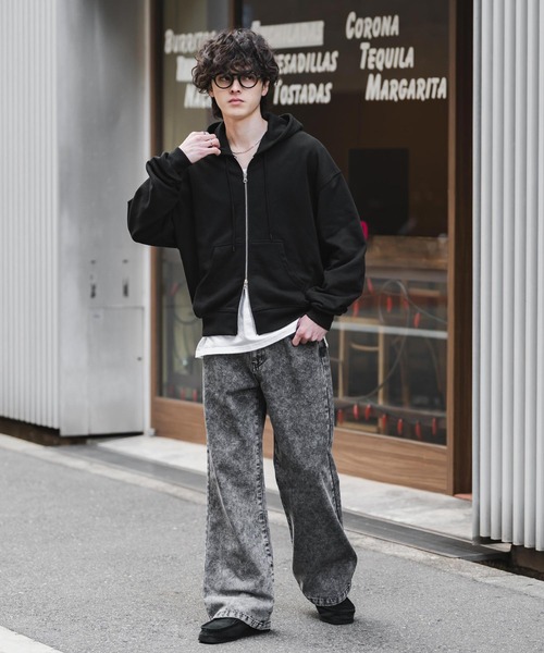 Rocky Monroe(ロッキーモンロー)の「ルーズシルエットセミフレアワイドデニムパンツ(デニムパンツ・メンズ・ブラック/ワンウォッシュ/ライトブラック/ケミカルウォッシュ/インディゴブルー・M/L/XL)」の13枚目の写真
