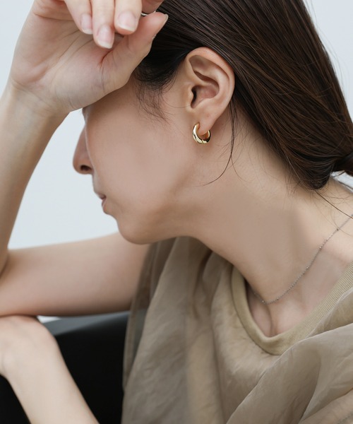 select MOCA（セレクトモカ）の「クリップフープイヤリング（イヤリング・レディース・シルバー/ゴールド・FREE）」の5枚目の写真