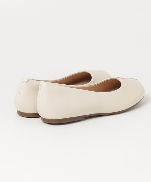 Clarks（クラークス）の「Livia Lily / リビアリリー (クリームレザー)（パンプス・レディース・ホワイト・UK3/UK3.5/UK4/UK4.5/UK5/UK5.5/UK6）」の8枚目の写真