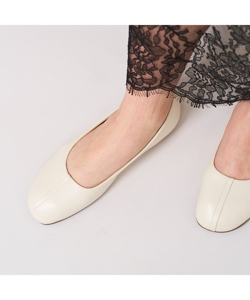 Clarks（クラークス）の「Livia Lily / リビアリリー (クリームレザー)（パンプス・レディース・ホワイト・UK3/UK3.5/UK4/UK4.5/UK5/UK5.5/UK6）」の17枚目の写真