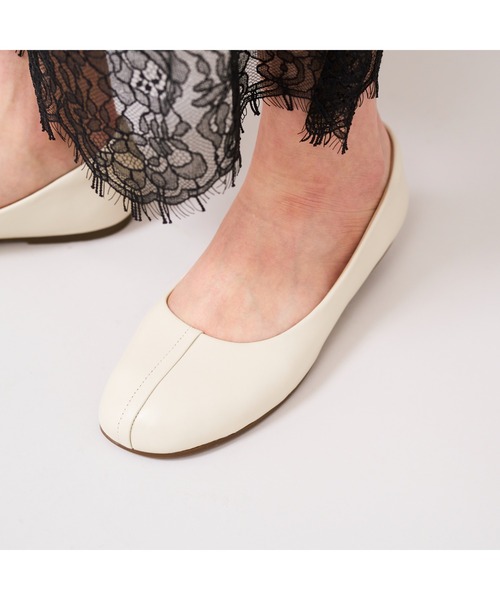 Clarks（クラークス）の「Livia Lily / リビアリリー (クリームレザー)（パンプス・レディース・ホワイト・UK3/UK3.5/UK4/UK4.5/UK5/UK5.5/UK6）」の18枚目の写真