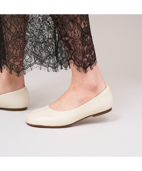 Clarks（クラークス）の「Livia Lily / リビアリリー (クリームレザー)（パンプス・レディース・ホワイト・UK3/UK3.5/UK4/UK4.5/UK5/UK5.5/UK6）」の19枚目の写真