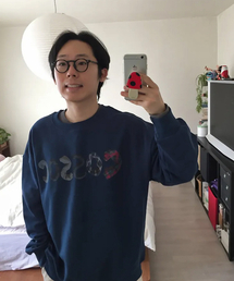 COSO（コソ）の「アルファベットコソ スウェット メンズマンツーマン(NAVY)（スウェット）」